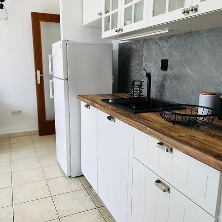 „kuca Desanka” *